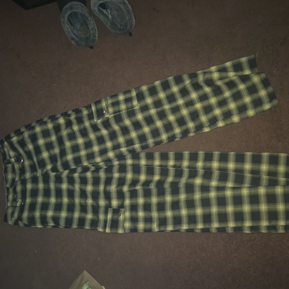 Hot Topic Black and Yellow Plaid Pants